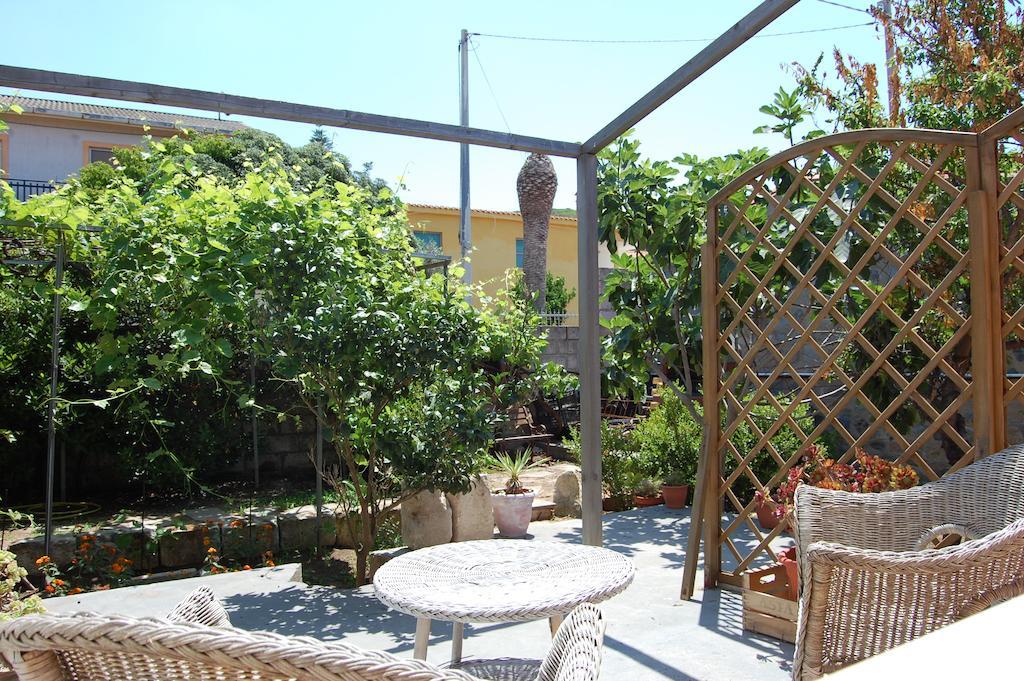 Bed and Breakfast Andrea E Valentina à S'archittu Cuglieri Extérieur photo