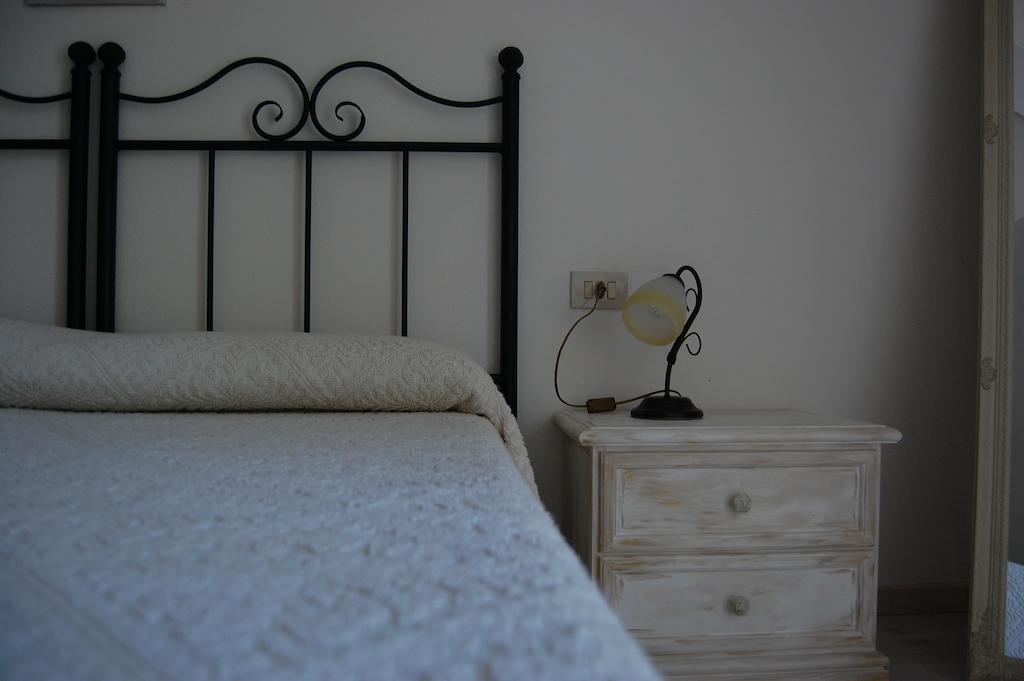 Bed and Breakfast Andrea E Valentina à S'archittu Cuglieri Chambre photo